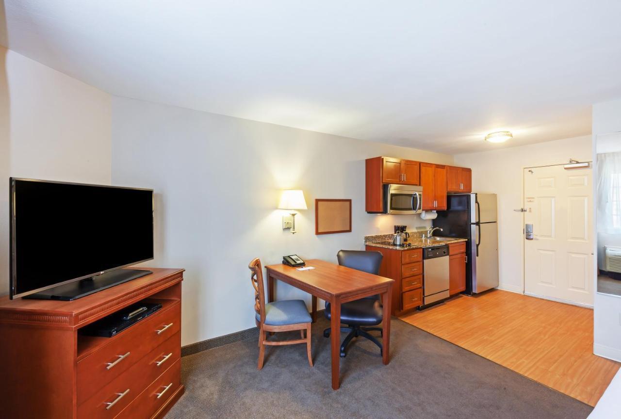 Candlewood Suites El Paso By Ihg Sunrise Acres Екстериор снимка